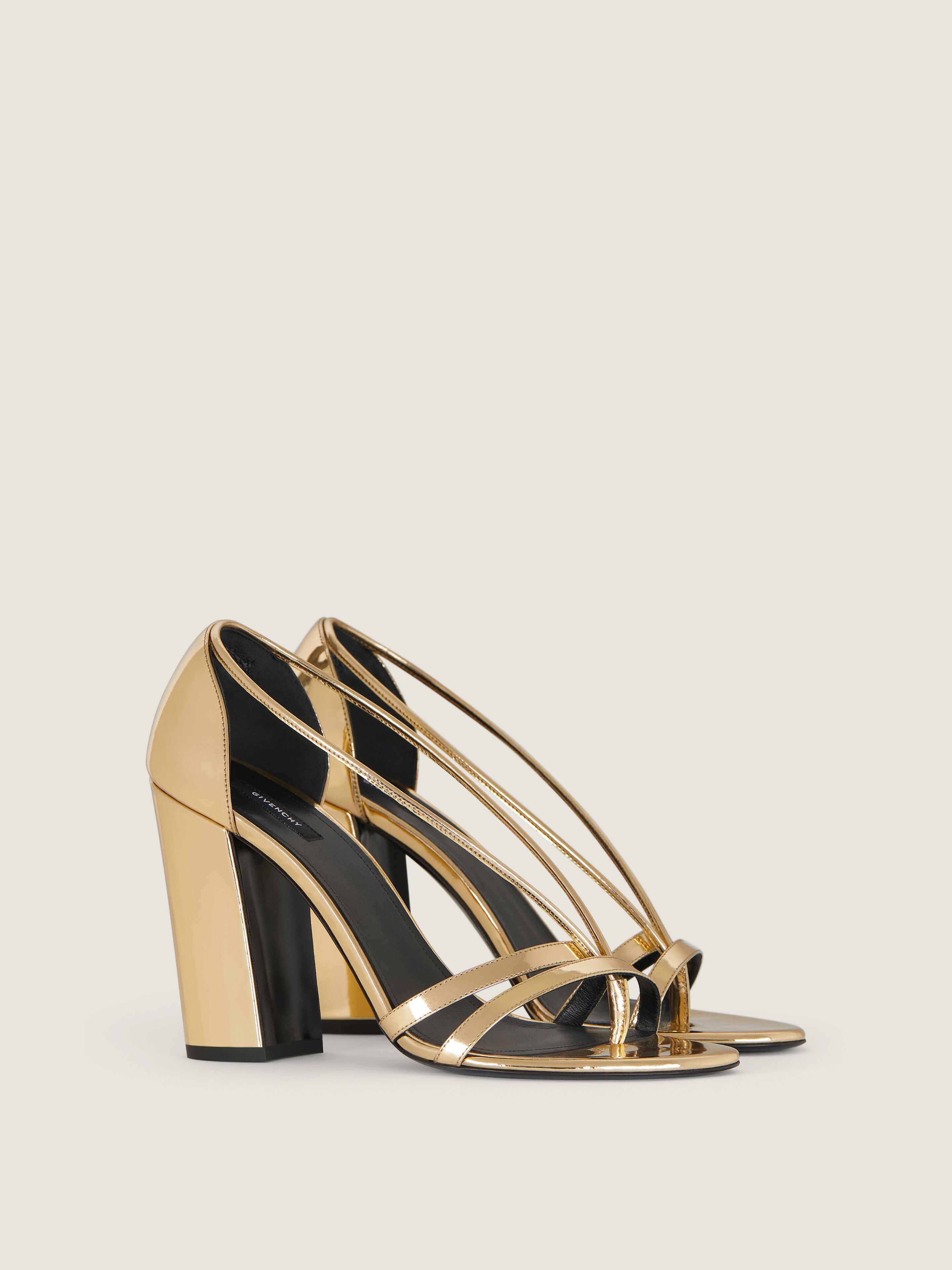 Block heeled sandals in mirror effect leather